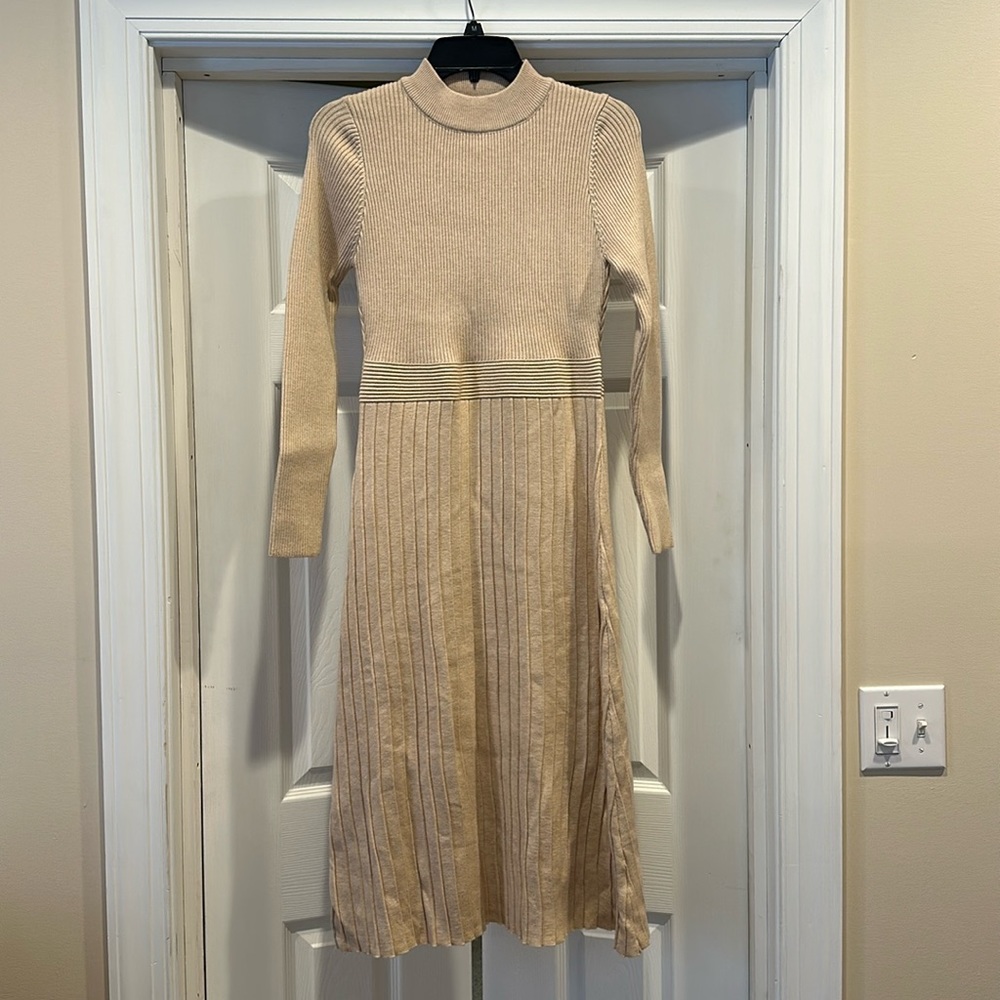 NWOT Sweater dress women’s size 6